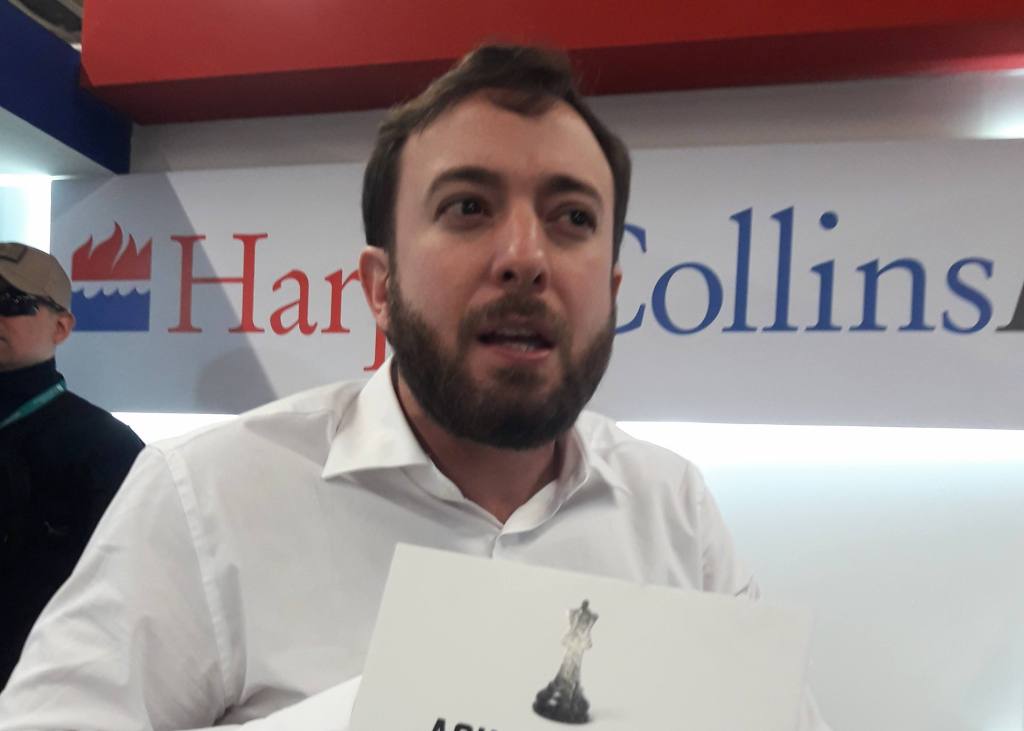 “La derecha tiene que salir del closet”: Agustín Laje 